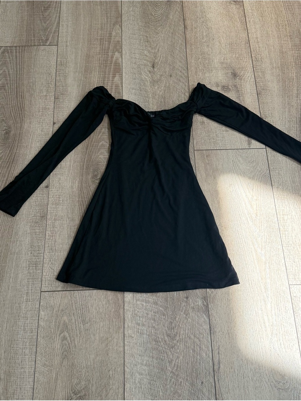White Fox Boutique Black Off-Shoulder Long Sleeve Mini Dress